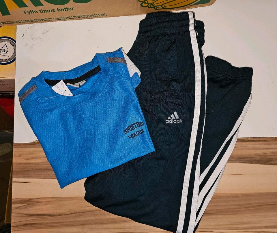 Sportbekleidung Gr 140 Jungen Set Hose Shirt #7 in Großkarolinenfeld