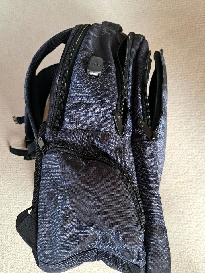 KAOS Rucksack Schultasche Teenager Frauen Schulrucksack in Rüsselsheim