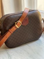 Celine Vintage Umhängetasche aus Macadame-braunem Leder Berlin - Pankow Vorschau