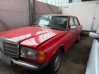 Mercedes W123 200D ehem . Taxi „Wanderdüne“ Brandenburg - Ludwigsfelde Vorschau