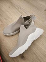 H&M Sneakers Strech beige creme gr. 39 neu Nordrhein-Westfalen - Menden Vorschau