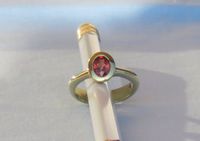 Ring Goldring Gelb Gold 585 Safir rot elegant klassisch von HANA Hessen - Petersberg Vorschau