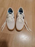 UNPAAR NEU Nike SB Chron Sneaker links Gr. 44, rechts Gr. 42,5 Bayern - Bad Abbach Vorschau