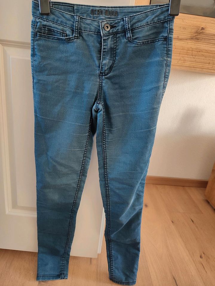 Damenjeans Vero Moda in Niedereschach