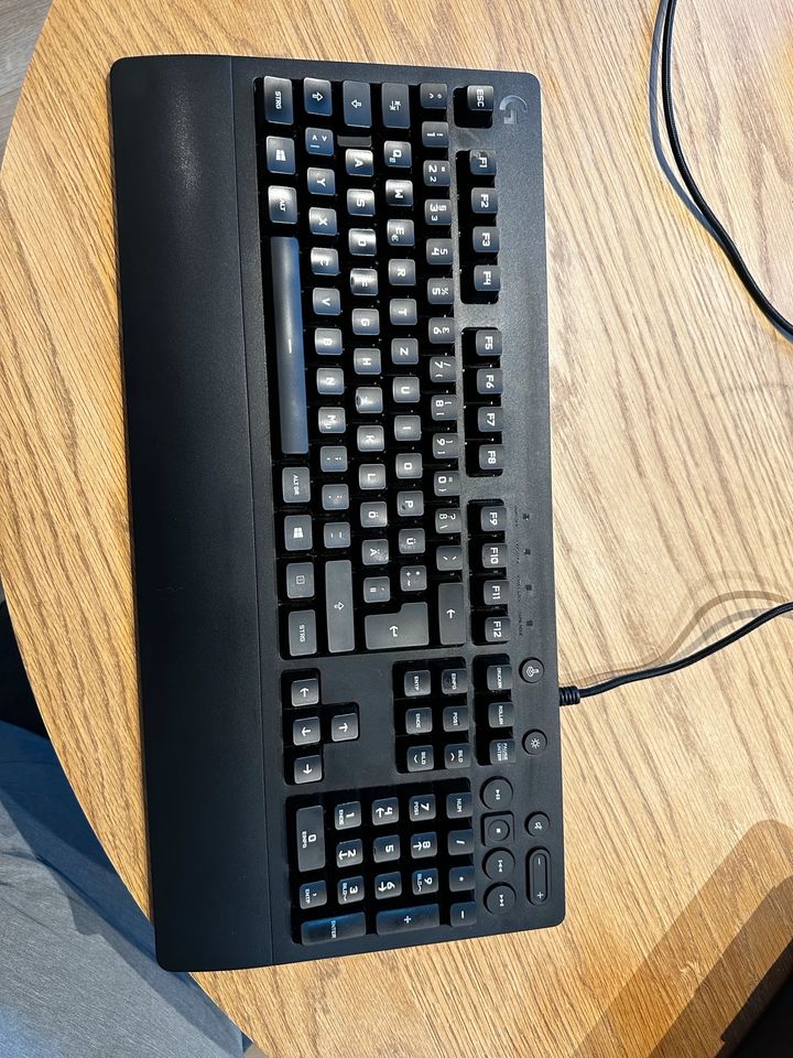 Logitech G213 Tastatur in Schwarzach