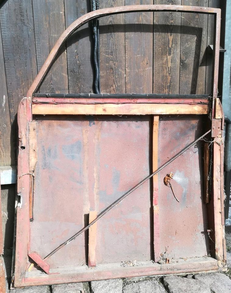 2 Oldtimer Türen eventuell Vorkrieg Typ unbekannt in Radebeul