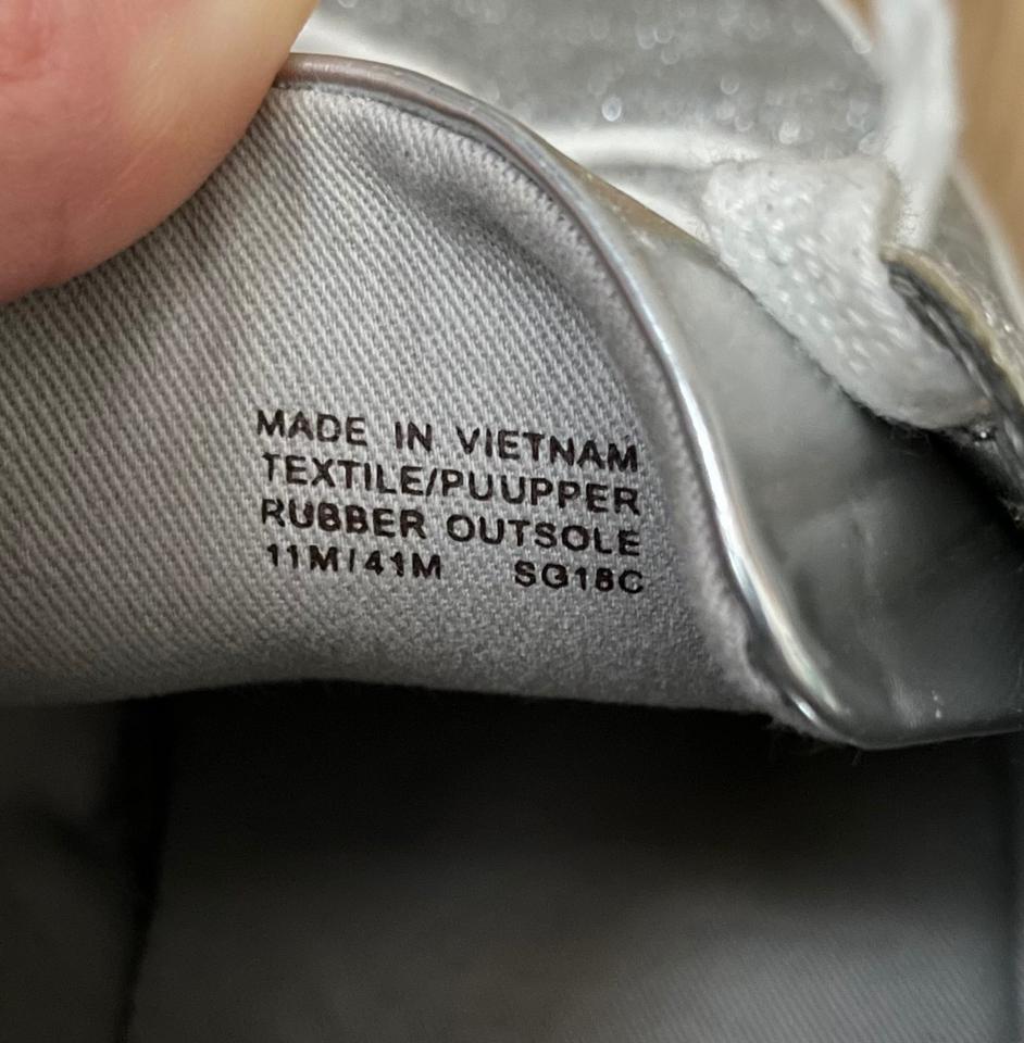 Michael Kors Sneaker NEUWERTIG! Gr. 41 (42), silber-schwarz in Schönecken