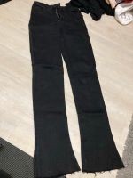 Bershka Skinny Flare Jeans Gr. 38 Hessen - Niederdorfelden Vorschau
