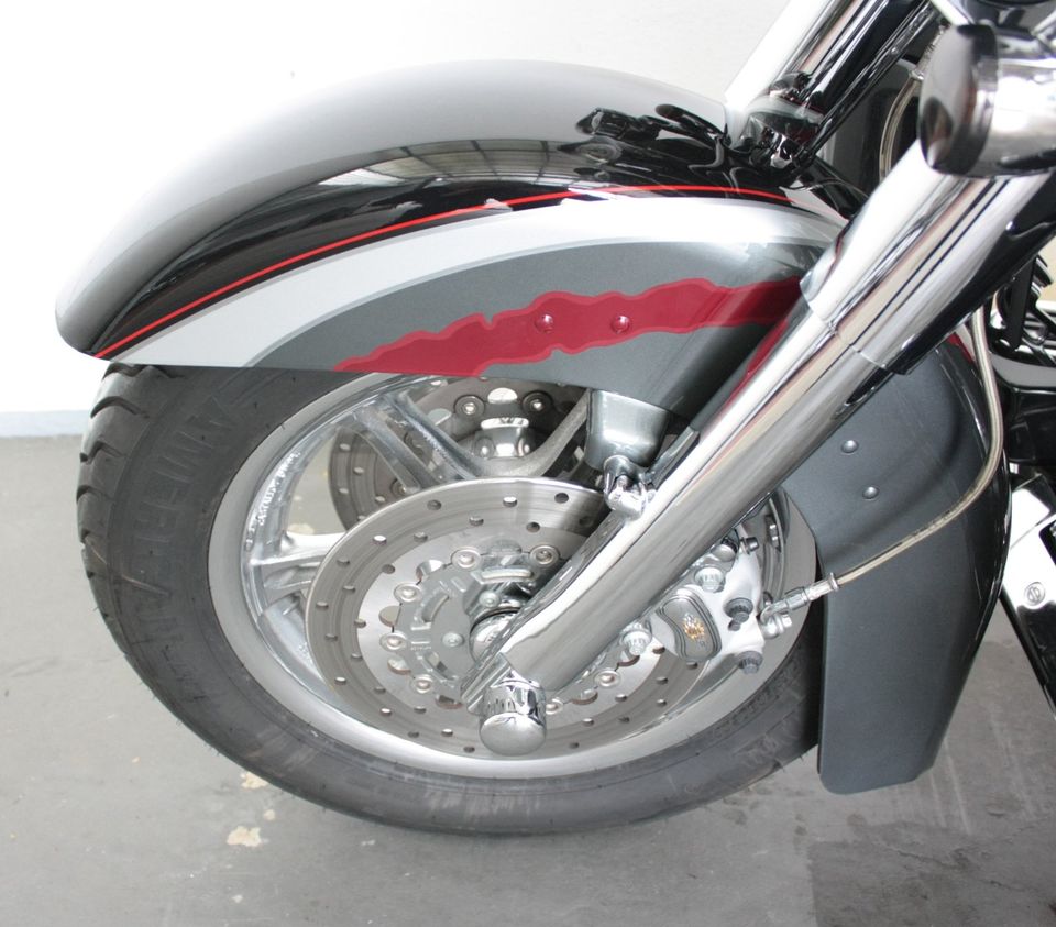 Harley-Davidson FLHTCUSE CVO Screamin' Eagle E-Glide Ultr. Clas. in Meinerzhagen