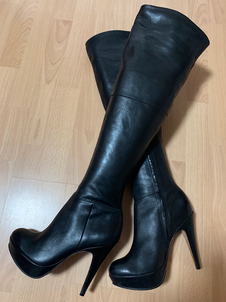 Buffalo High Heel Plateau Leder Overknee Stiefel 39, schwarz in  Niedersachsen - Kirchgellersen | eBay Kleinanzeigen ist jetzt Kleinanzeigen