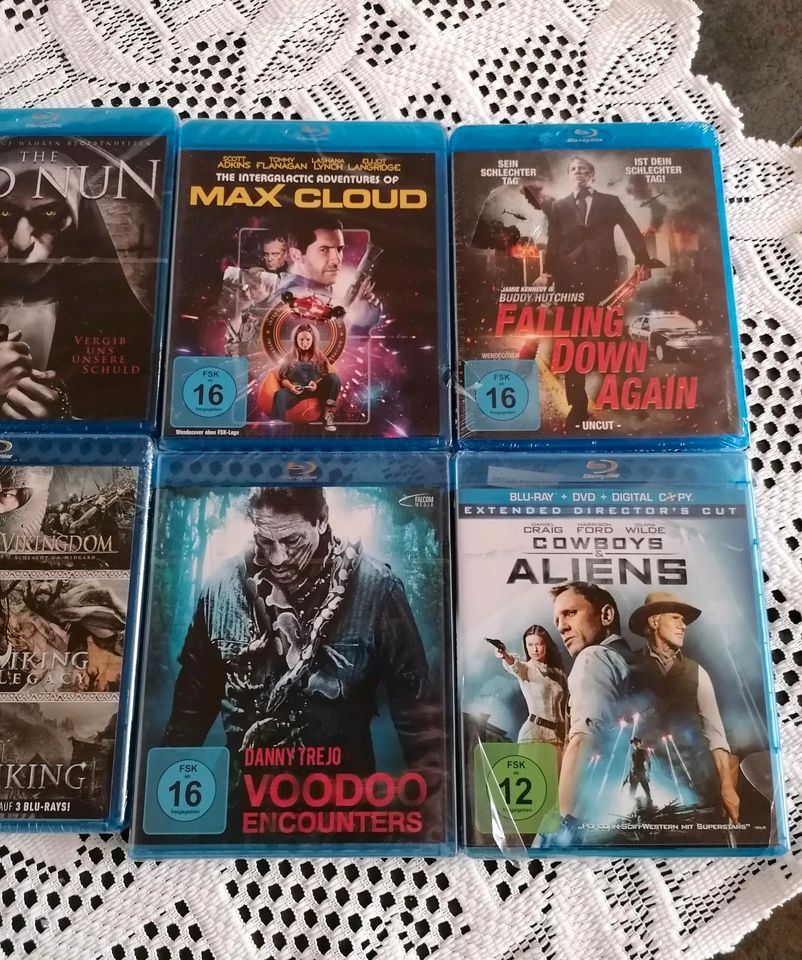 8 Blu- ray DVDs Filme.. Neu eingeschweißt in Wesseling