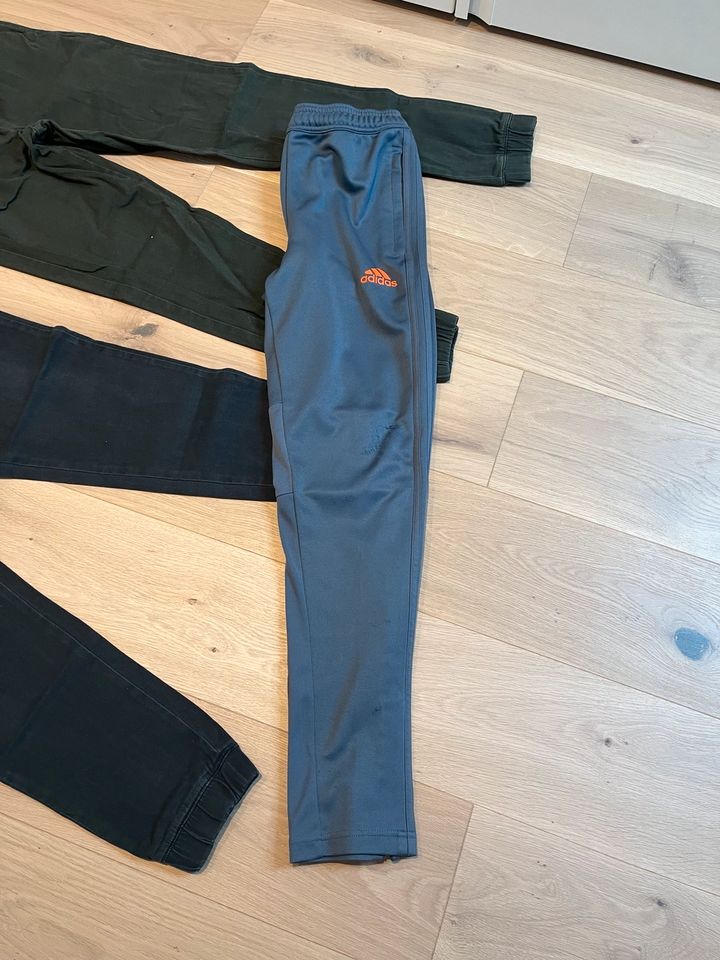 Jack and Jones und Adidas Jungen Hose gr. 164/170 in Zeven