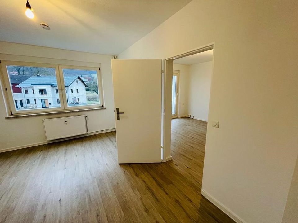 sanierte 2-Zimmer-Wohnung mit Balkon in 37345 Weißenborn-Lüderode in Weißenborn-Lüderode