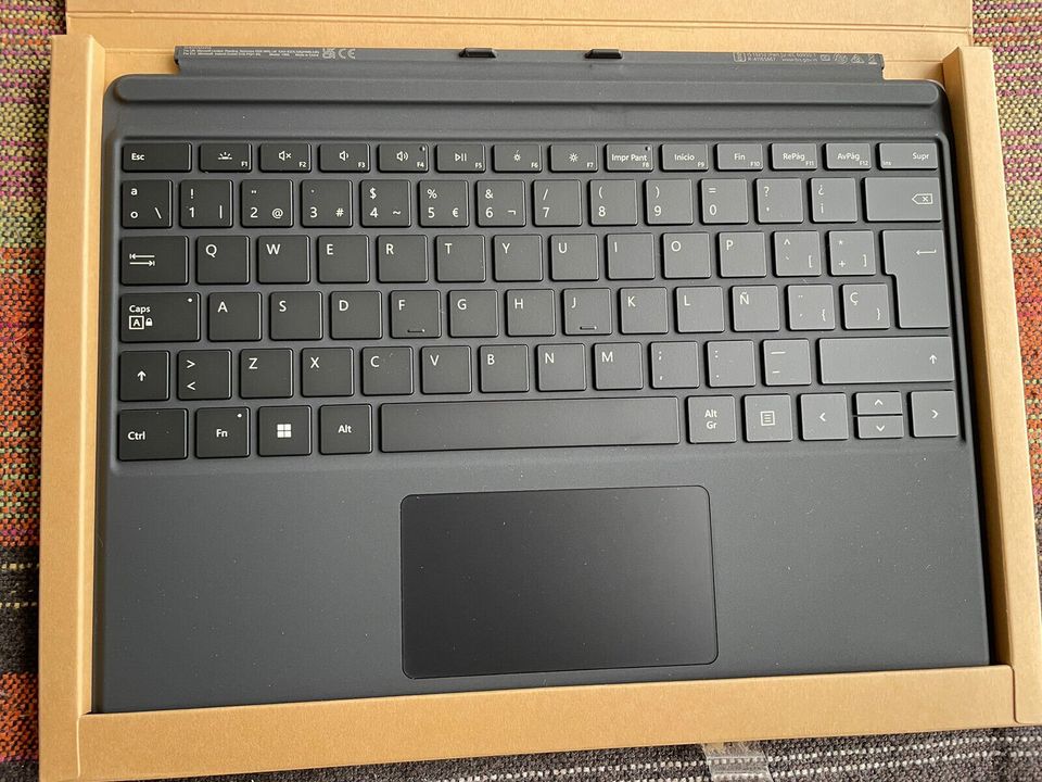 Microsoft Surface Pro 9 Signature Tastatur mit Garantie- Schwarz in  Baden-Württemberg - Waldbronn | eBay Kleinanzeigen ist jetzt Kleinanzeigen