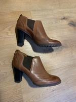 5th Avenue Stiefeletten braun Blockabsatz Leder in Größe 40 Baden-Württemberg - Heidelberg Vorschau