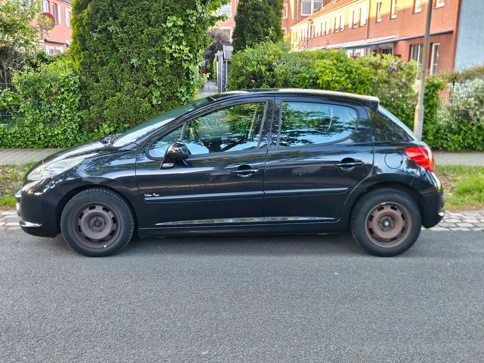 Peugeot 207 Urban Move HDI FAP 90 5-Türer in Bremen