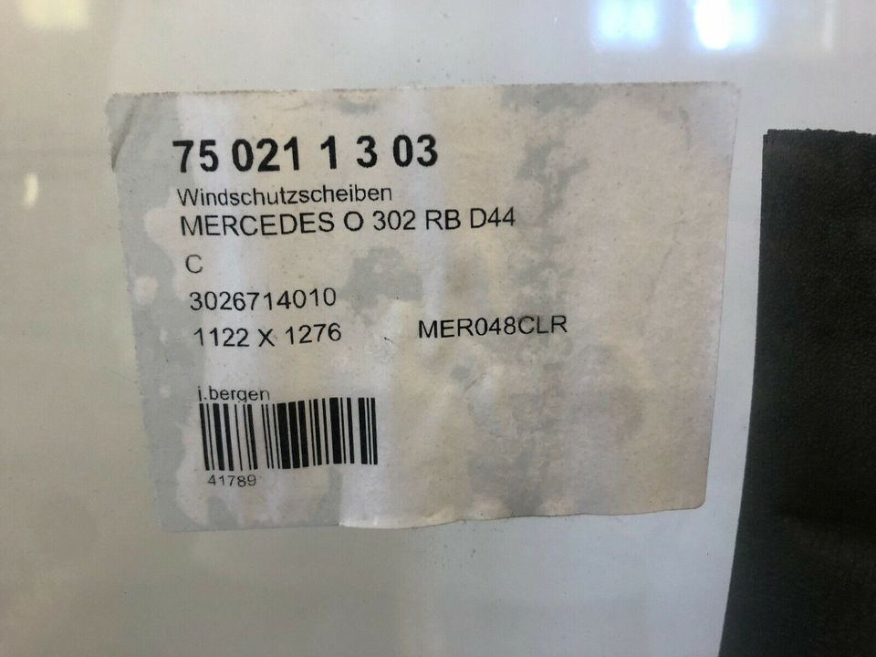 Frontscheibe Mercedes Benz O302 Oldtimer Bus Orig.Nr. 3026714010 in Rietberg