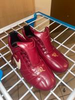 Nike Fußballschuhe größe 40.5 Hessen - Karben Vorschau