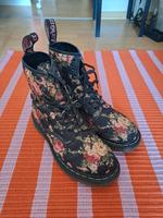 Dr. Martens Schwarz Blumen Bayern - Regensburg Vorschau