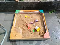 Sandkasten mit Sand und Folie Niedersachsen - Wildeshausen Vorschau