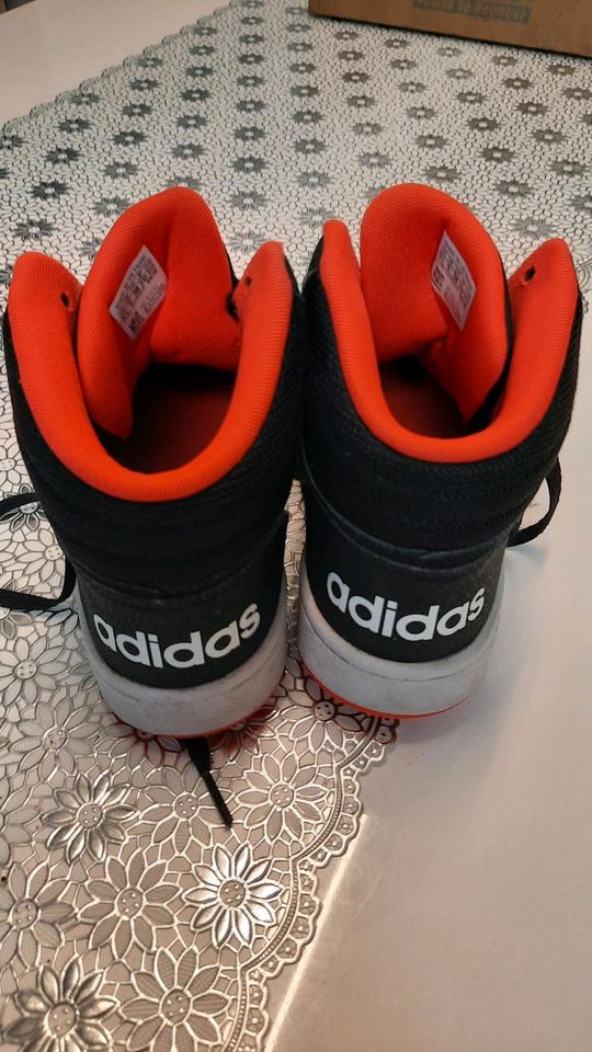 Adidas schuhe wie neu in Much