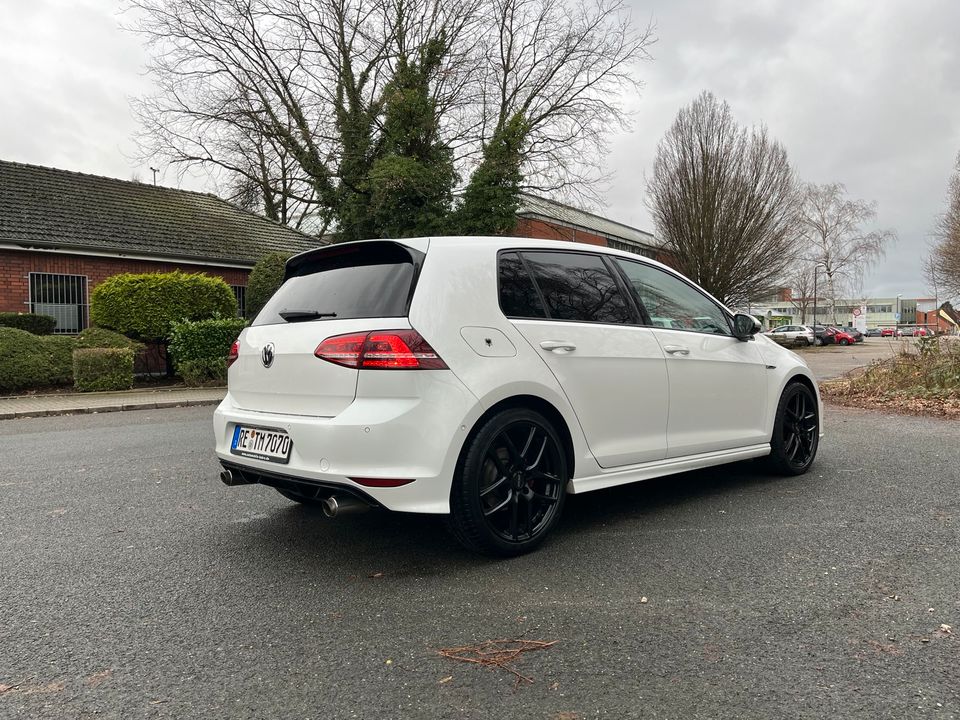 VW Golf 7 R-line 2.0 TDI in Recklinghausen