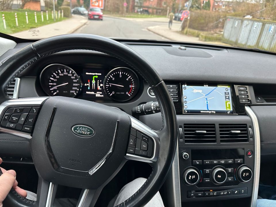 Land Rover Discovery Sport in Hamburg