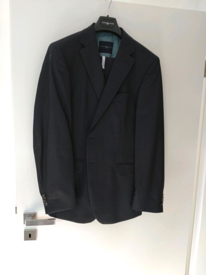 Tommy Hilfiger tailored Anzug Gr. 50 grau wie neu in Ottobrunn