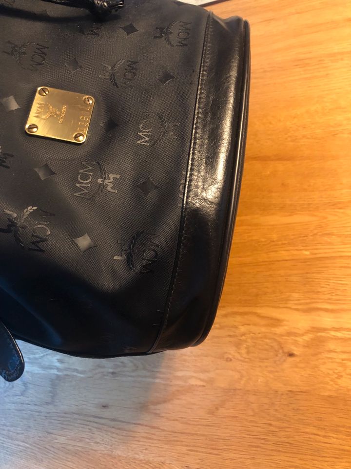 Orginal MCM Beutel Tasche vintage schwarz Gold selten top Zustand in Krefeld