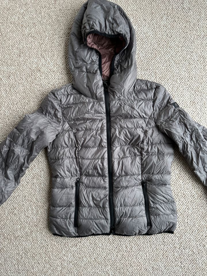 Esprit Light-Down Jacke Gr. 36 in Delmenhorst