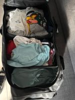 1 Tasche und 1 Umzugskiste voll Klamotten Baby München - Trudering-Riem Vorschau