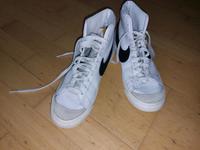 Nike Blazer Mid /'77 Sneaker weiß Gr. 41 wie neu Bayern - Bamberg Vorschau