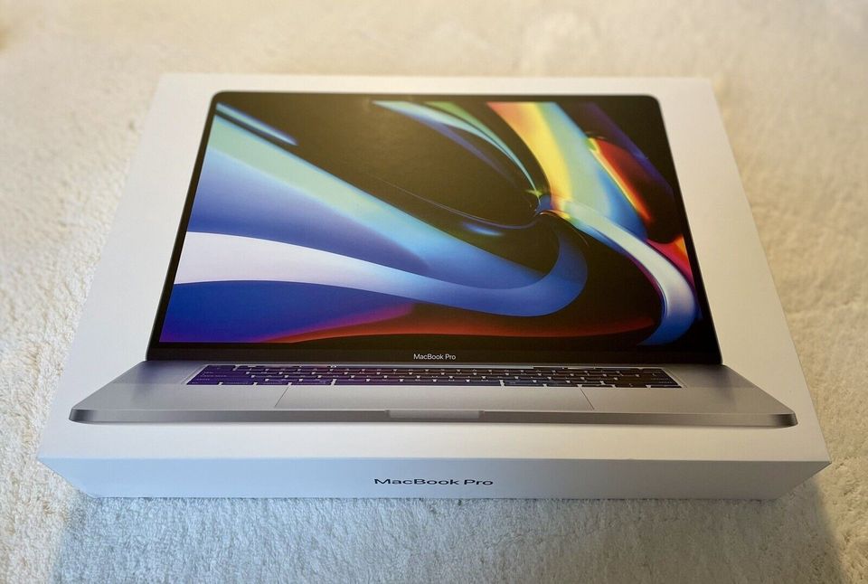 APPLE MACBOOK PRO 16" i9 2,4GHz 64GB 2TB AMD 5600 8GB - NP: 6299€ in Bergholz Rehbrücke