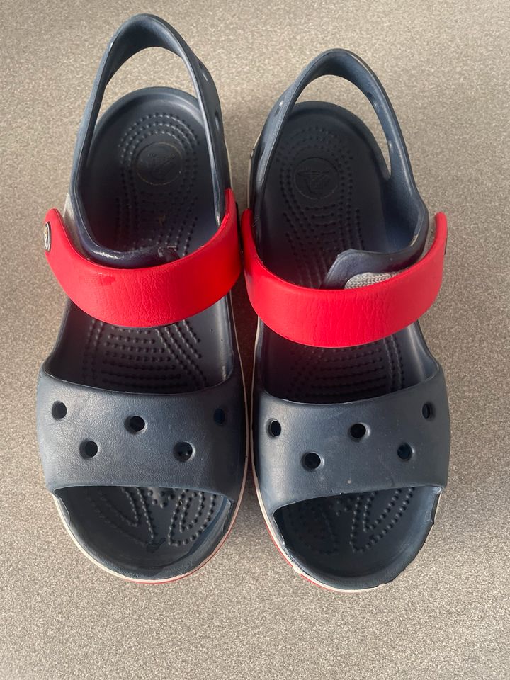 Crocs Unisex, Sandalen, Crocband Kids Blau rot, J2, Gr. 32 33 in Frankfurt am Main