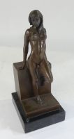 Ray Mondo Bronzefigur Frau angelehnt auf Marmorsockel 28cm hoch Schleswig-Holstein - Gettorf Vorschau