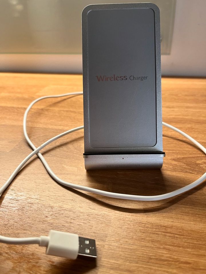 Wireless Charger Ladestation (kein MagSafe) in Kamenz