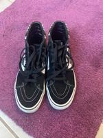 Vans Sneaker Turnschuhe Totenkopf Gr. 39 letzte Reduzierung Baden-Württemberg - Ellwangen (Jagst) Vorschau