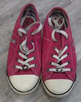 Mustang Sneaker Schuhe rot/weiß (39) Bayern - Schweinfurt Vorschau