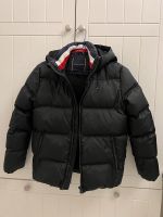 Jacke Tommy Hilfiger Gr 140 Rheinland-Pfalz - Worms Vorschau