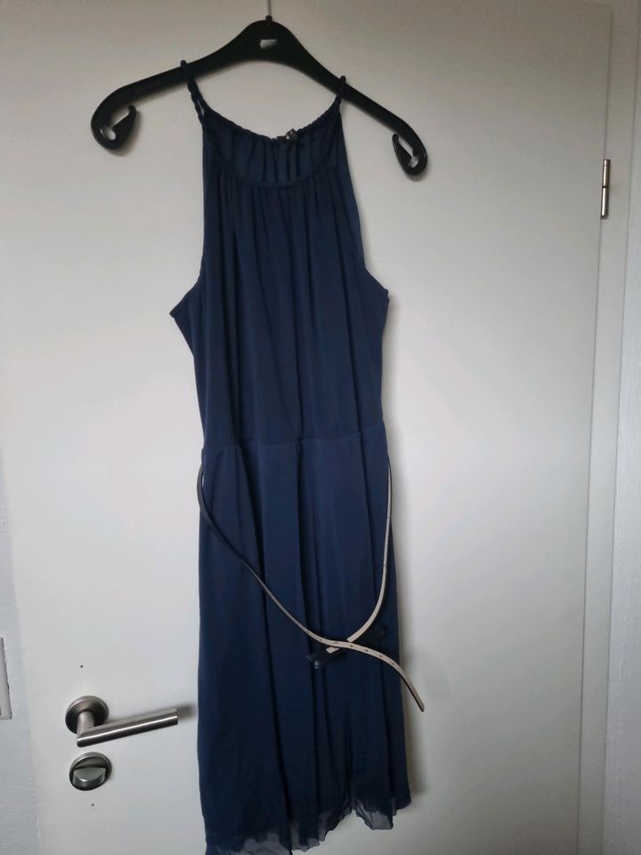 Kleid Esprit Gr. XL in Velen