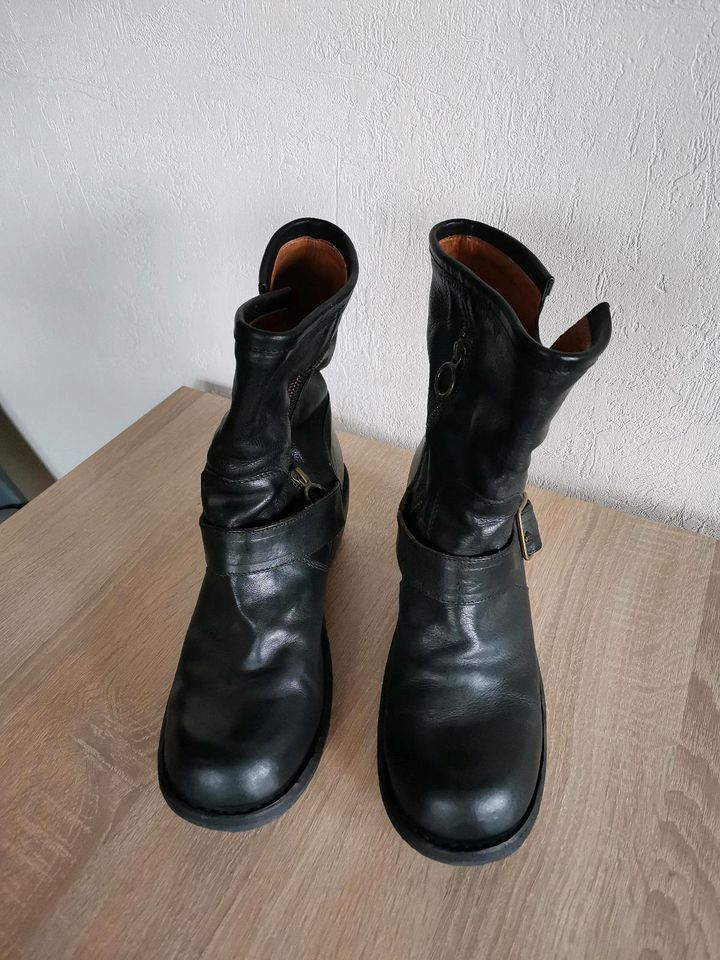 Schwarze Lederboots von Fiorentini&Baker in Dortmund