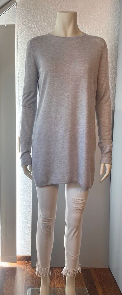 Zara Feinstrick Pullover lang hellgrau Gr. M wie Neu in Haibach Unterfr.