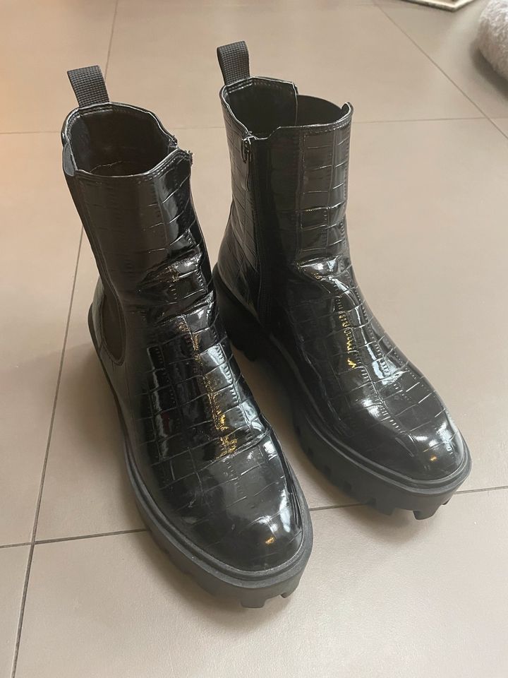 Stiefeletten Boots Gr 39, 2x getragen in Hetzerath (Mosel)