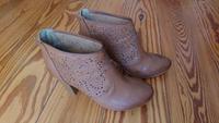 Stiefeletten Pumps Schleswig-Holstein - Lübeck Vorschau
