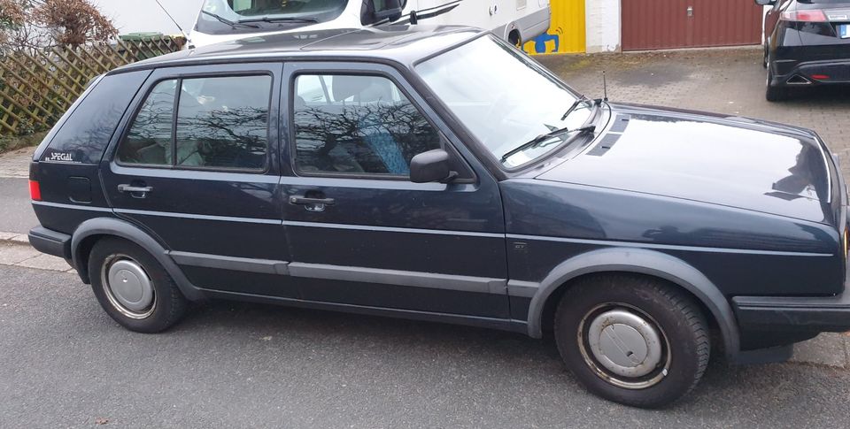 Oldtimer VW-Golf 2 GT-Special, 4-tür.-66kW_ATH-Getr.,Bj.6/90 in Erlangen