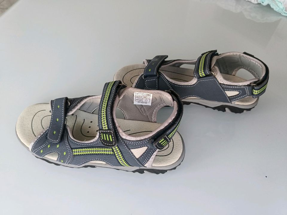 Alive Sandalen Gr 36 neu in Hockenheim