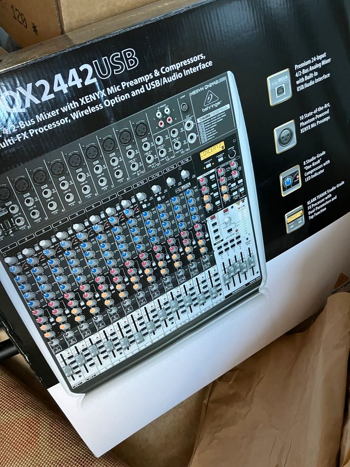 Behringer Xenyx Qx 2442 Usb Mischpult in Mengen