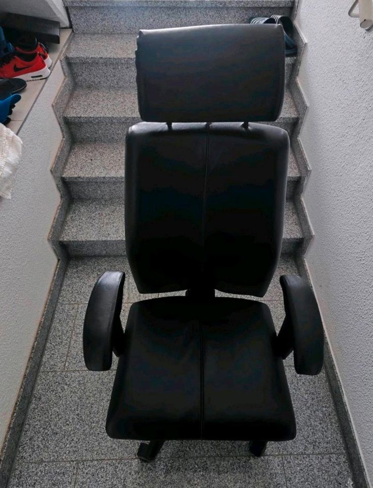 TOP Bürostuhl ergonomisch Leder Nacken Rücken Stuhl homeoffice in Kaarst