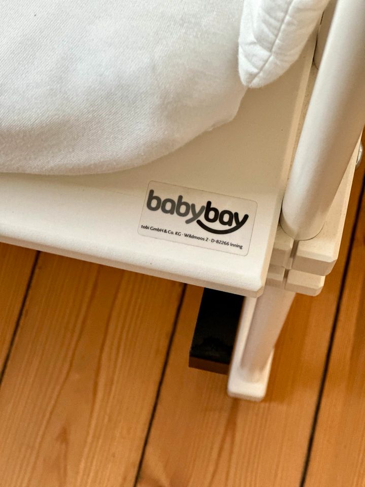 Babybay Maxi mit Matratze comfort und Nestchen in Stralsund