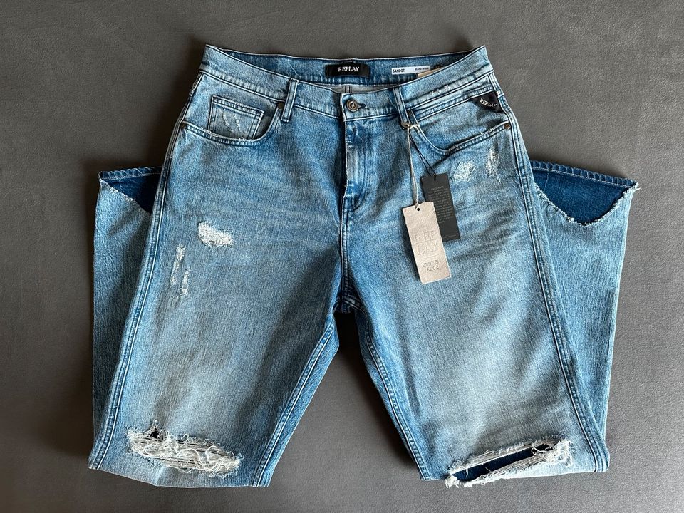 Replay Sandot Jeans | Relaxed Tapered (33/32) in Centrum